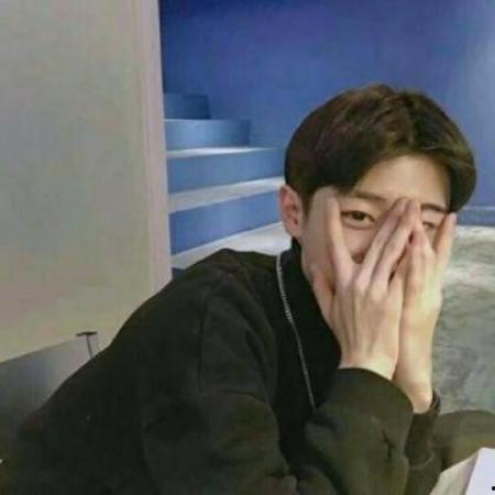 吃瓜娱乐微博头像男